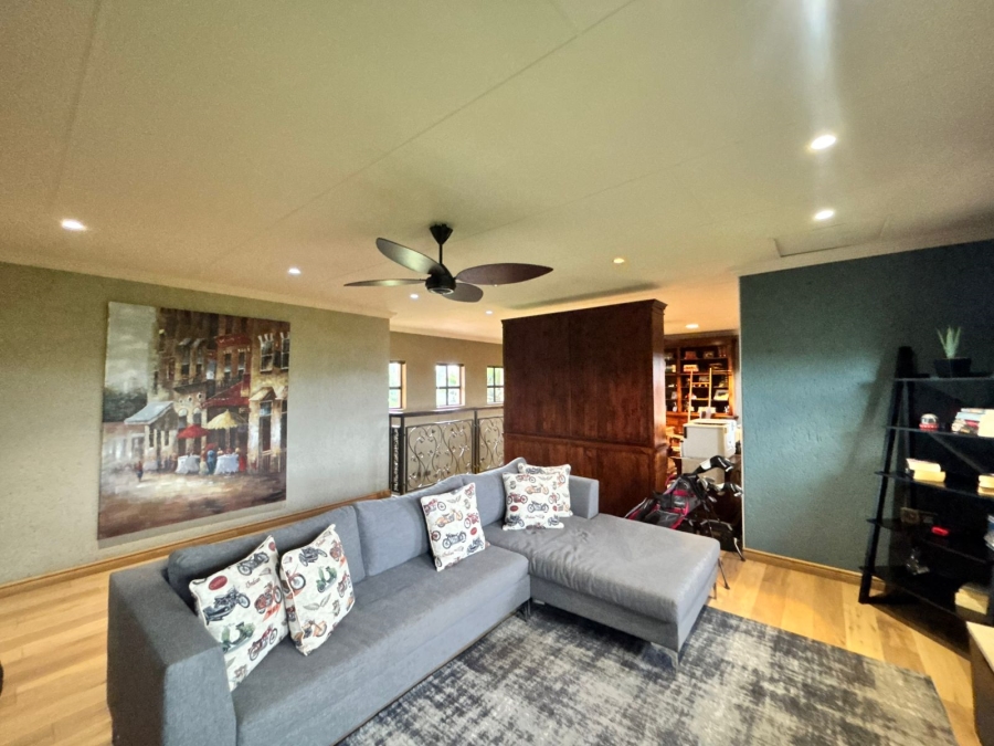 5 Bedroom Property for Sale in Grimbeeck Park North West